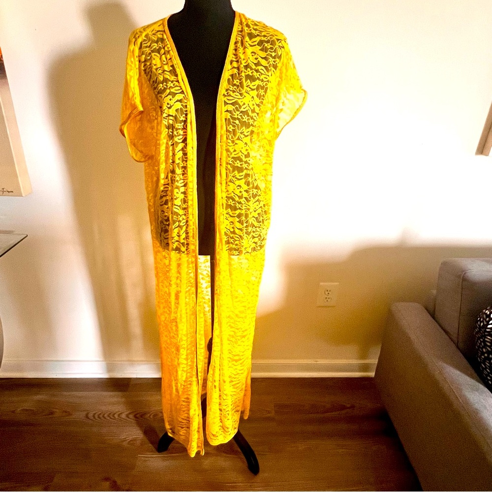 New with No TagYellow Lace beach Cover  Up (one Size)
